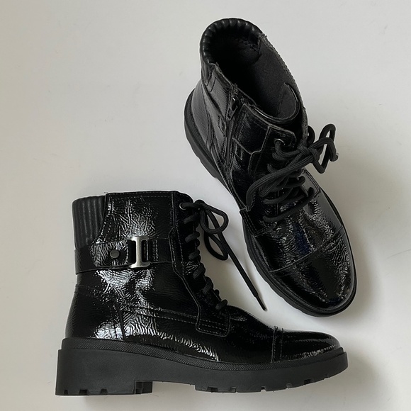 CLARKS Calla Dance Boots Black Faux Patent Leather Combat Size 6 NWOT - Picture 1 of 9